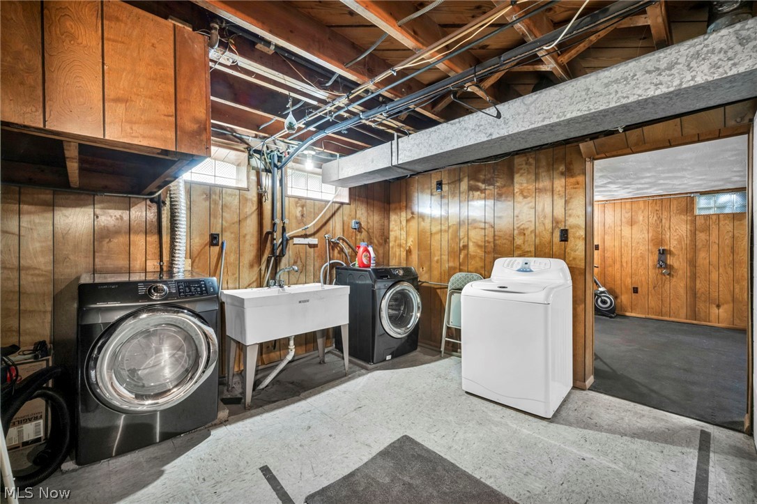 7504 Skylark Drive Parma OH 44130