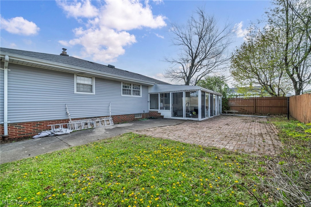 7504 Skylark Drive Parma OH 44130