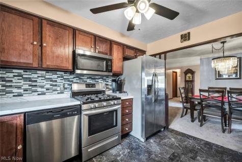 7504 Skylark Drive Parma OH 44130