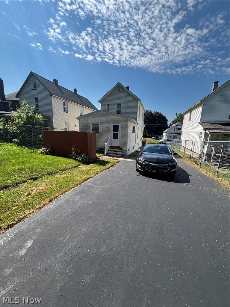180 Reed Avenue Campbell OH 44405