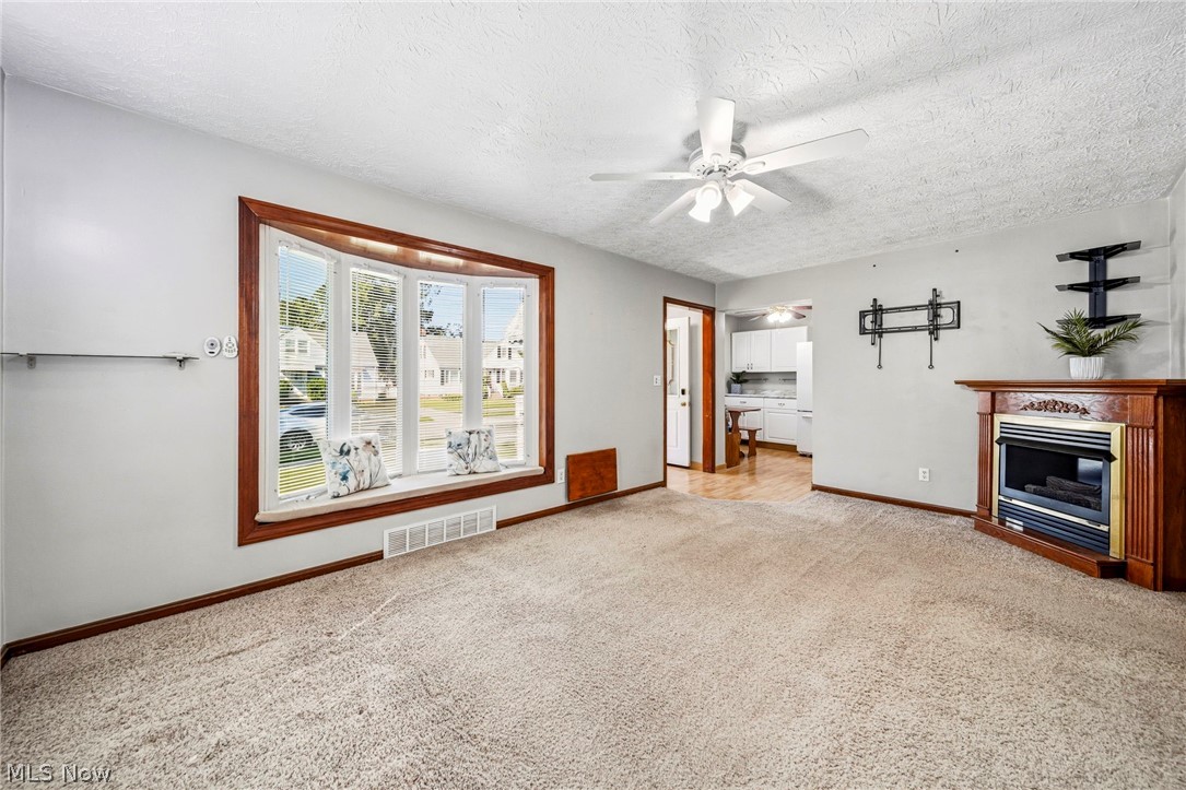 285 E 327th Willowick OH 44095