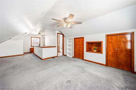 285 E 327th Willowick OH 44095