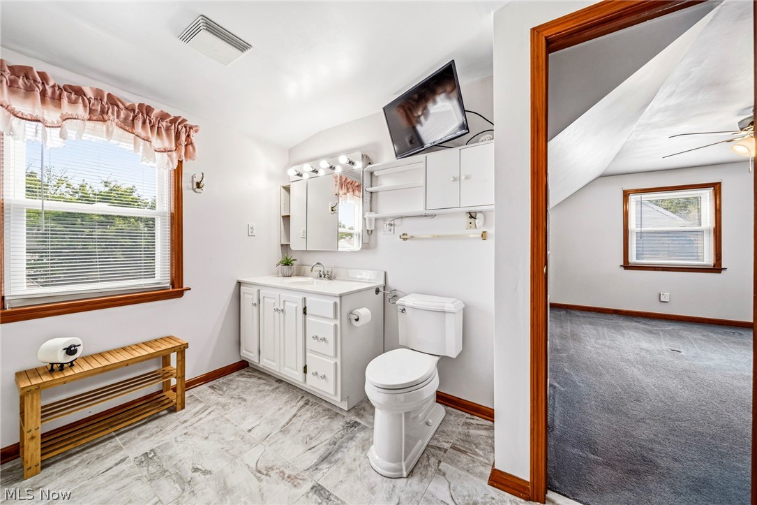285 E 327th Willowick OH 44095
