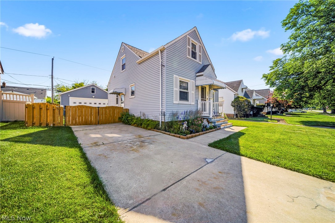 285 E 327th Willowick OH 44095