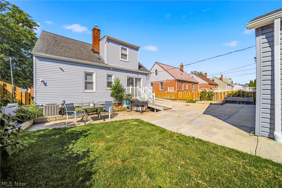 285 E 327th Willowick OH 44095