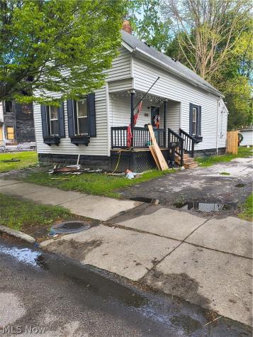 5910 Cable Avenue Cleveland OH 44127