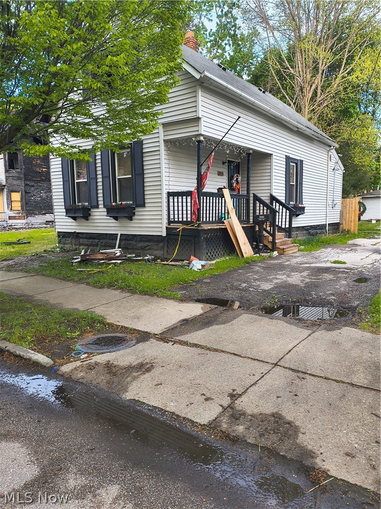 5910 Cable Avenue Cleveland OH 44127