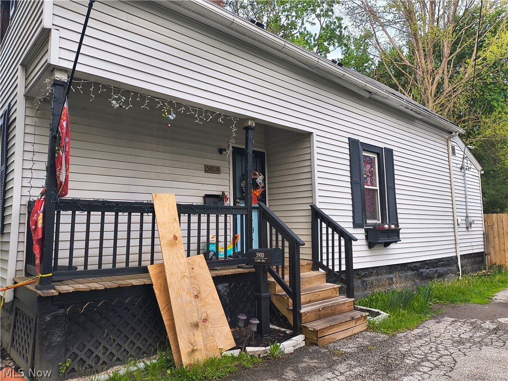 5910 Cable Avenue Cleveland OH 44127