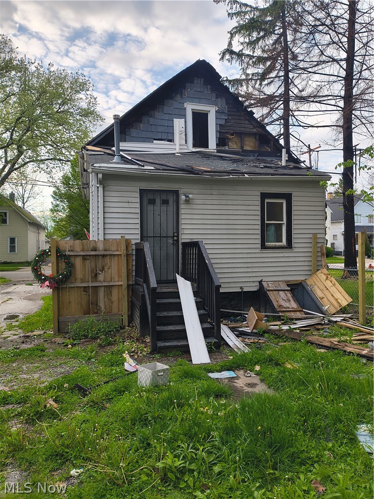 5910 Cable Avenue Cleveland OH 44127
