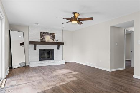 7879 Cresthill Drive Seven Hills OH 44131