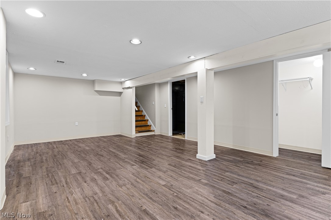 7879 Cresthill Drive Seven Hills OH 44131