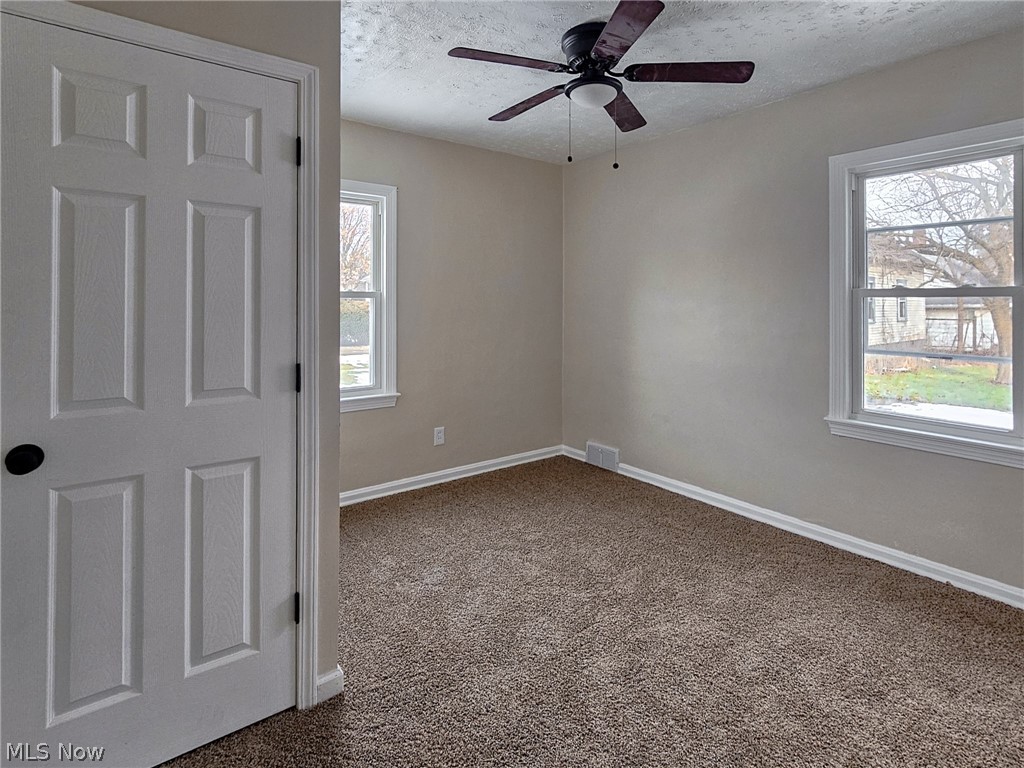 17 N Richview Avenue Youngstown OH 44509