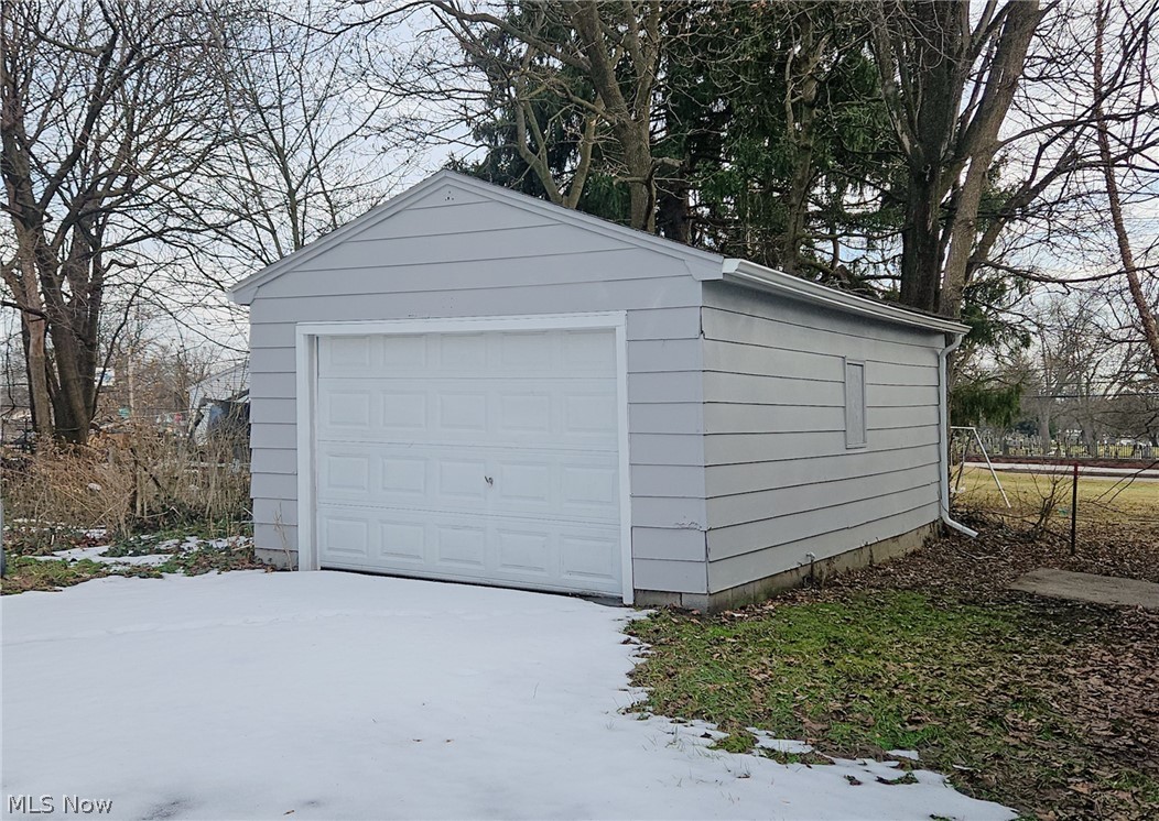 17 N Richview Avenue Youngstown OH 44509