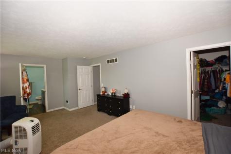 1251 Winter Fern Avenue Akron OH 44312