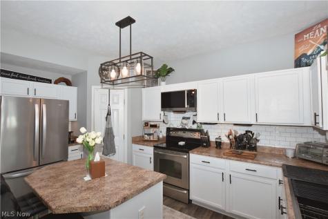 1251 Winter Fern Avenue Akron OH 44312