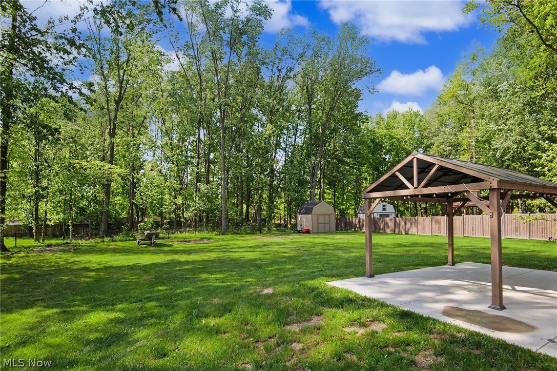 9252 Briarbrook Drive NE Howland OH 44484
