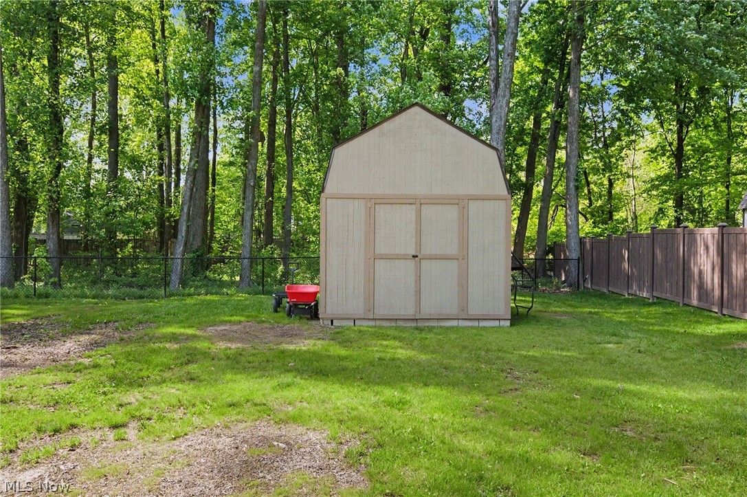 9252 Briarbrook Drive NE Howland OH 44484