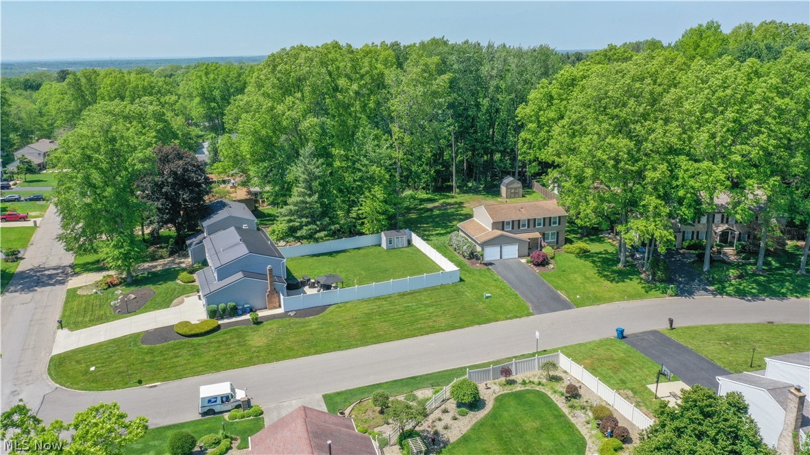9252 Briarbrook Drive NE Howland OH 44484