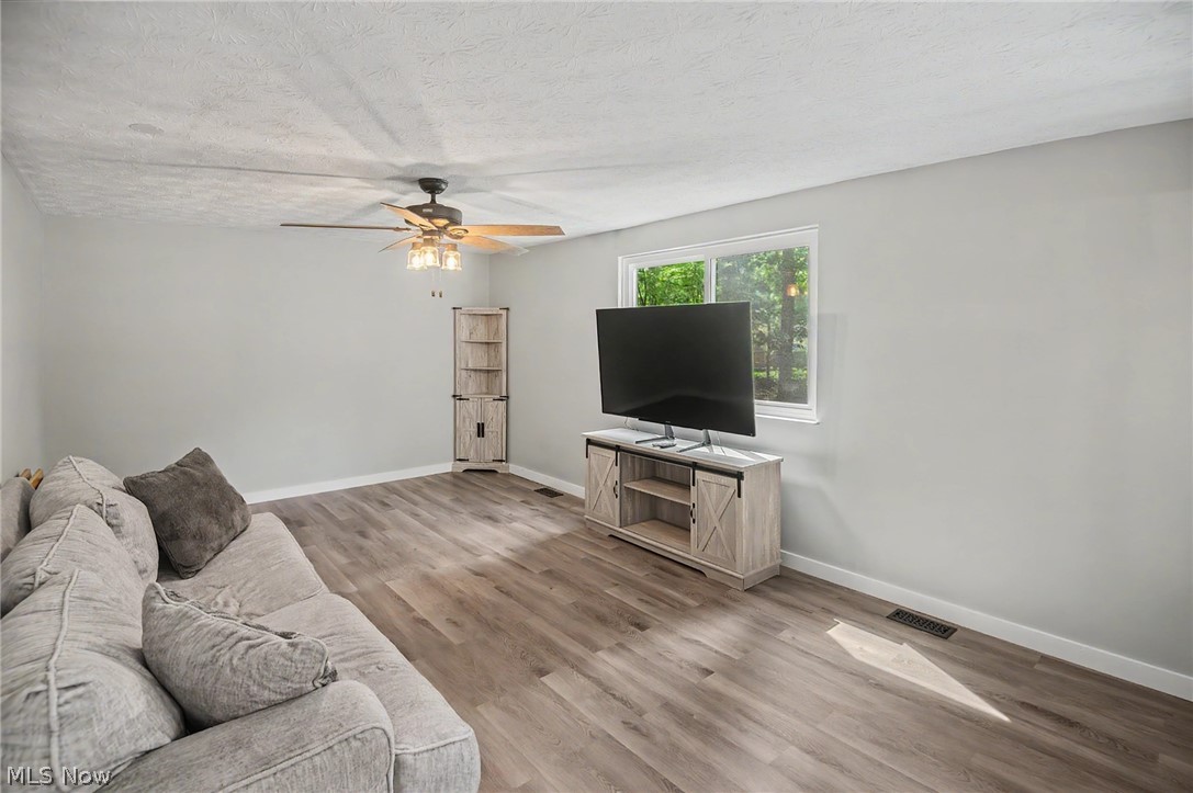 9252 Briarbrook Drive NE Howland OH 44484
