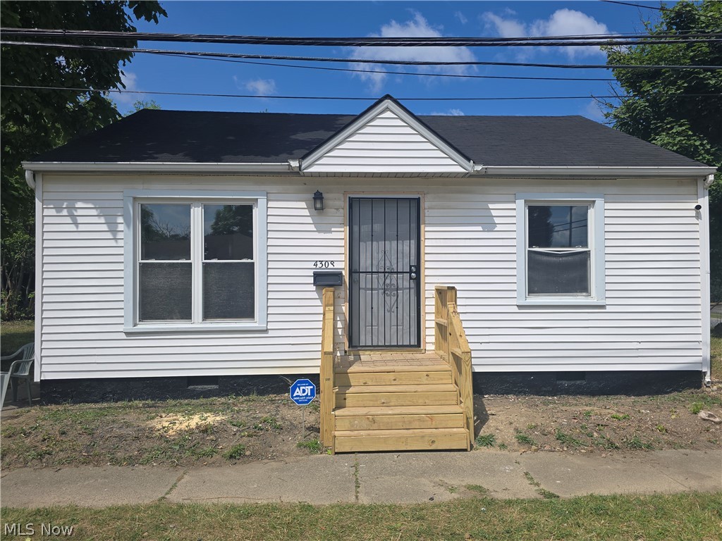 4308 E 143rd Street Cleveland OH 44128