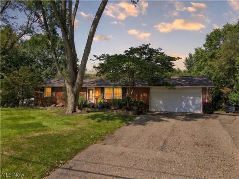 7445 Braucher Street NW North Canton OH 44720
