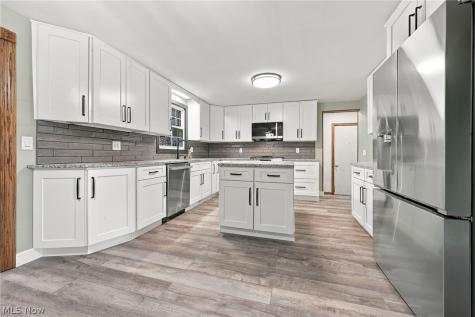 7445 Braucher Street NW North Canton OH 44720
