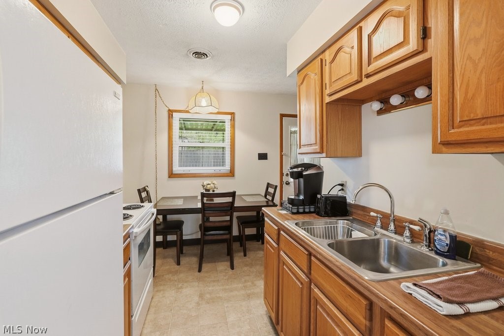 39 Castle Drive Stow OH 44262