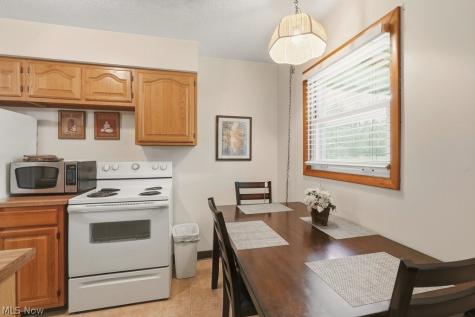 39 Castle Drive Stow OH 44262