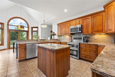 6356 Highland Green Drive Medina OH 44256