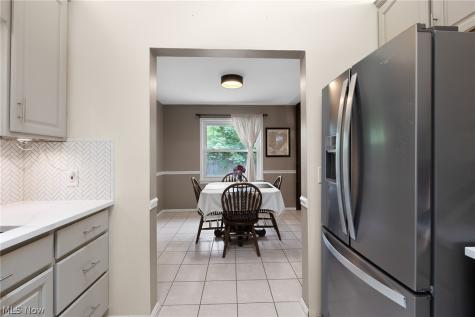 4117 Canterbury Road North Olmsted OH 44070