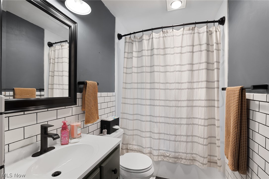 4117 Canterbury Road North Olmsted OH 44070