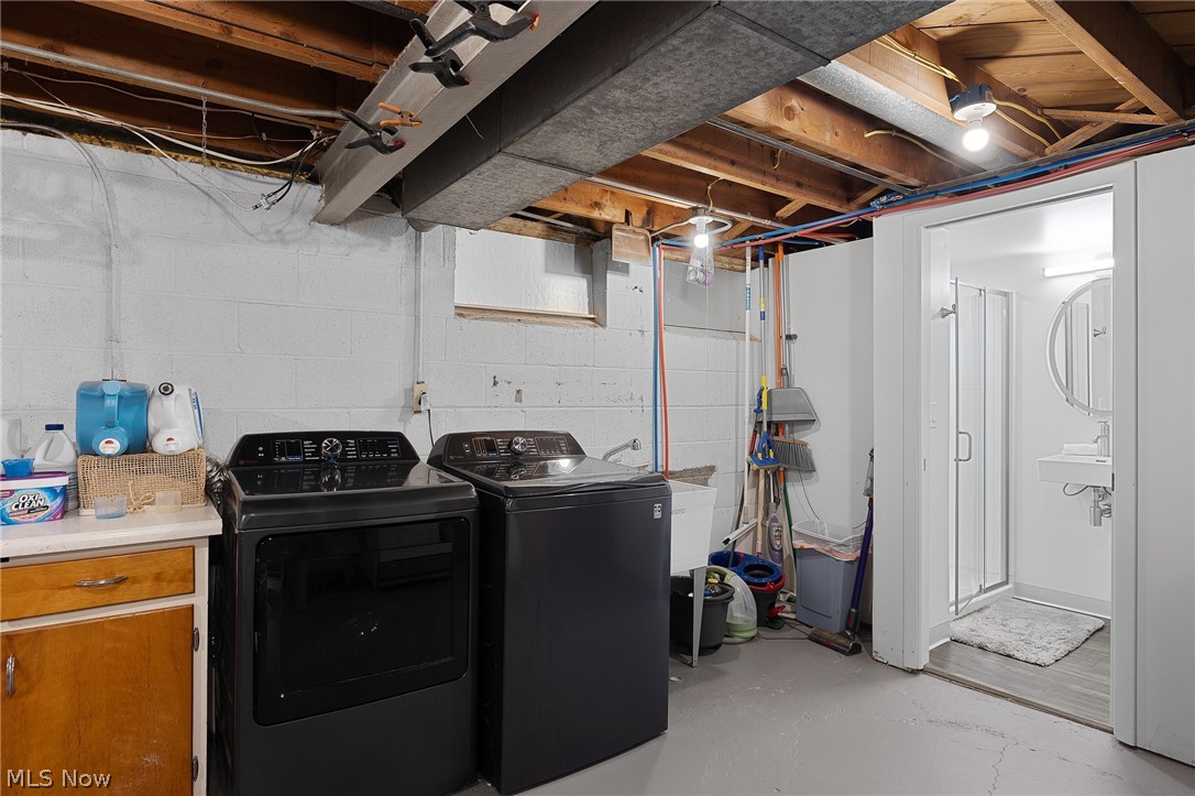 4117 Canterbury Road North Olmsted OH 44070
