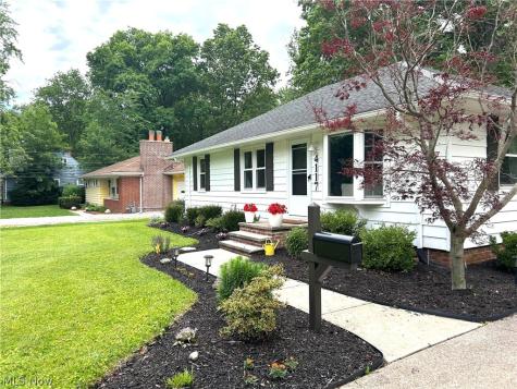4117 Canterbury Road North Olmsted OH 44070