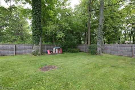 4117 Canterbury Road North Olmsted OH 44070