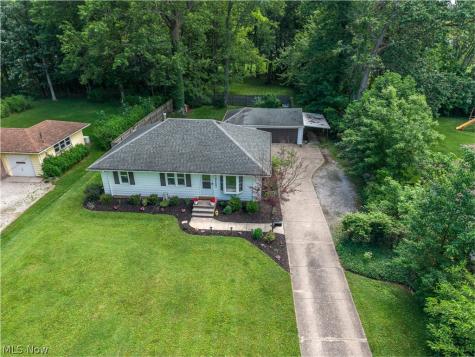 4117 Canterbury Road North Olmsted OH 44070
