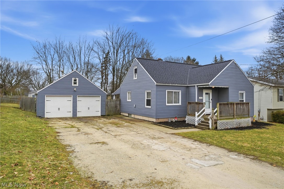 1852 Cramer Avenue Akron OH 44312