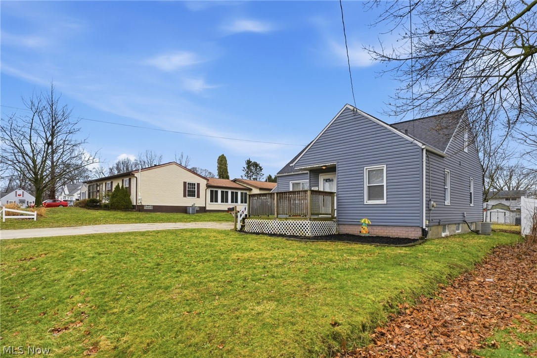 1852 Cramer Avenue Akron OH 44312