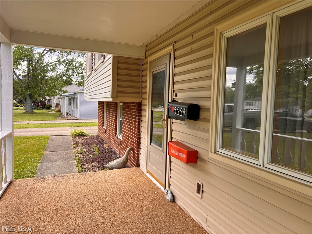 5664 Colgate Drive Youngstown OH 44515