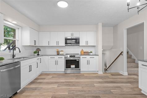 239 Indian Hills Drive Tallmadge OH 44278