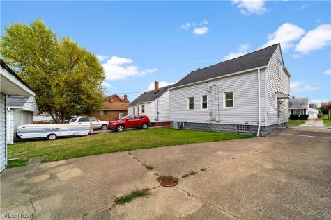 11813 Willard Avenue Garfield Heights OH 44125