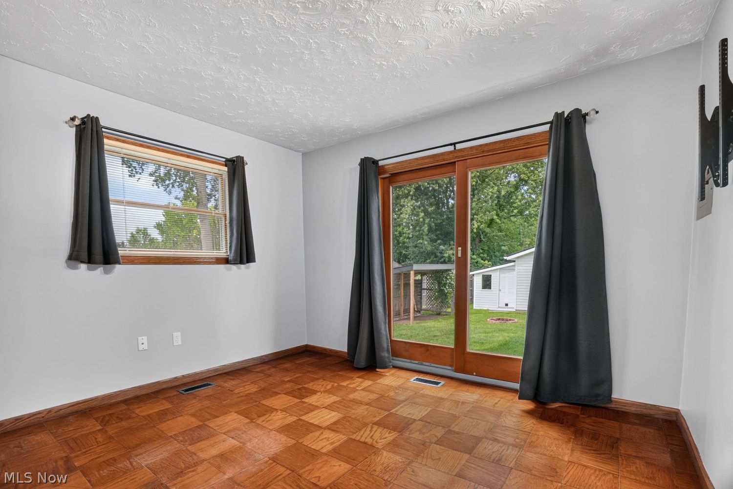 10548 Briar Hill Drive Kirtland OH 44094