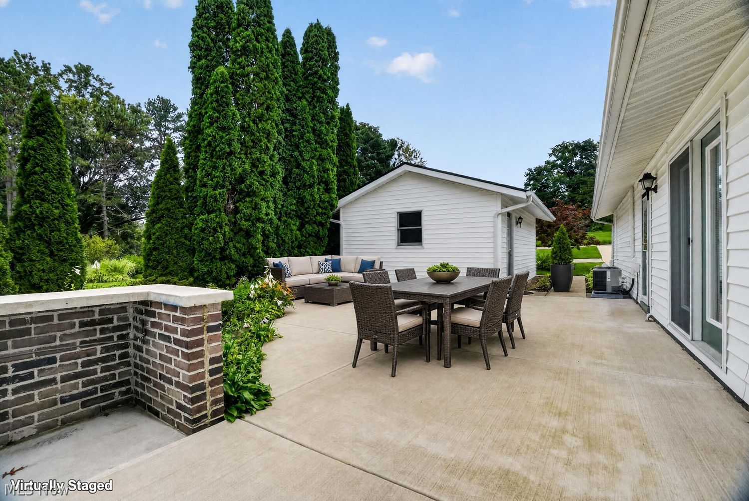 10548 Briar Hill Drive Kirtland OH 44094