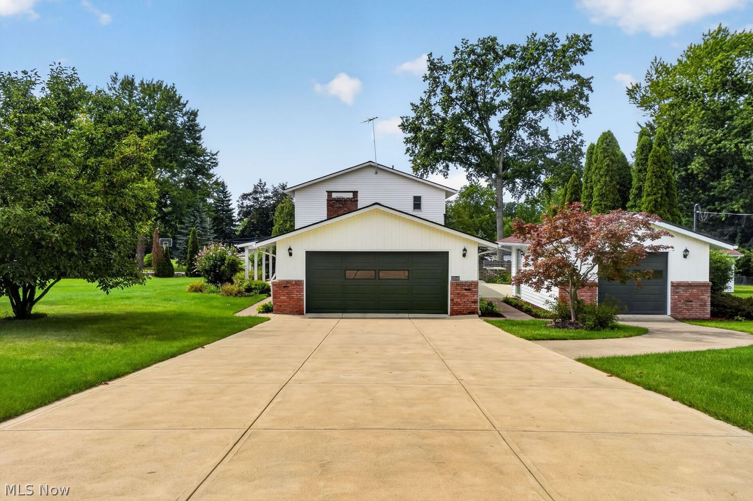 10548 Briar Hill Drive Kirtland OH 44094
