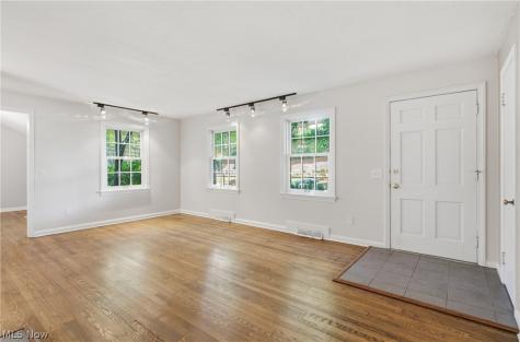 30210 Wolf Road Bay Village OH 44140