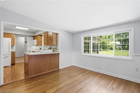 30210 Wolf Road Bay Village OH 44140