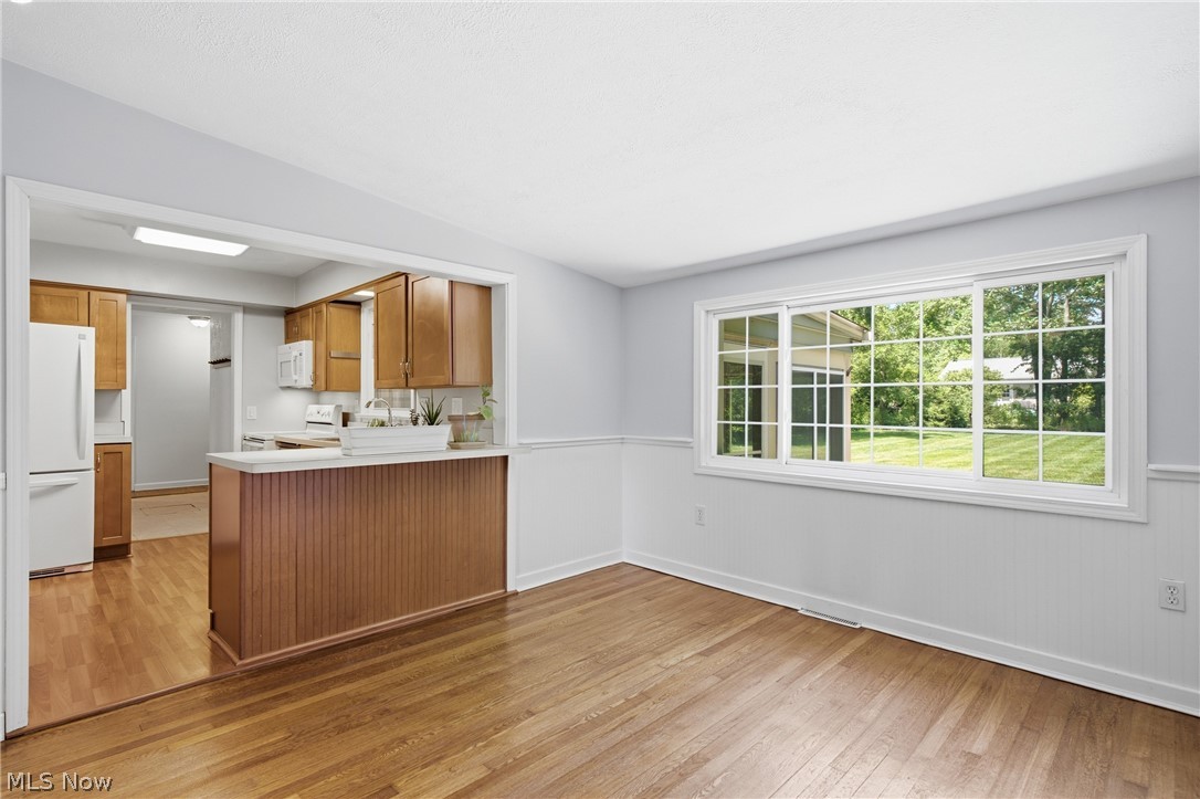 30210 Wolf Road Bay Village OH 44140