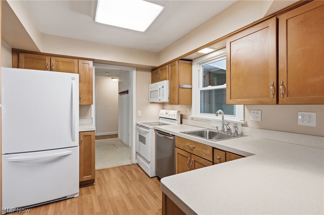 30210 Wolf Road Bay Village OH 44140