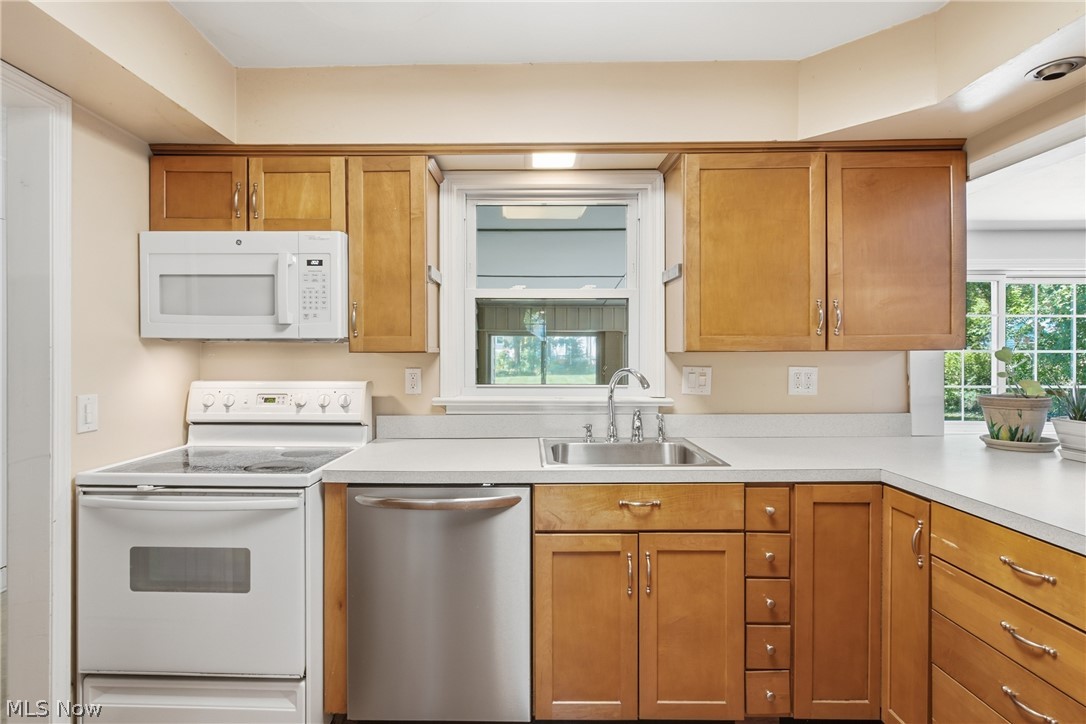 30210 Wolf Road Bay Village OH 44140