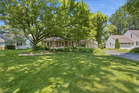 30210 Wolf Road Bay Village OH 44140