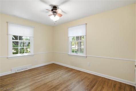 30210 Wolf Road Bay Village OH 44140